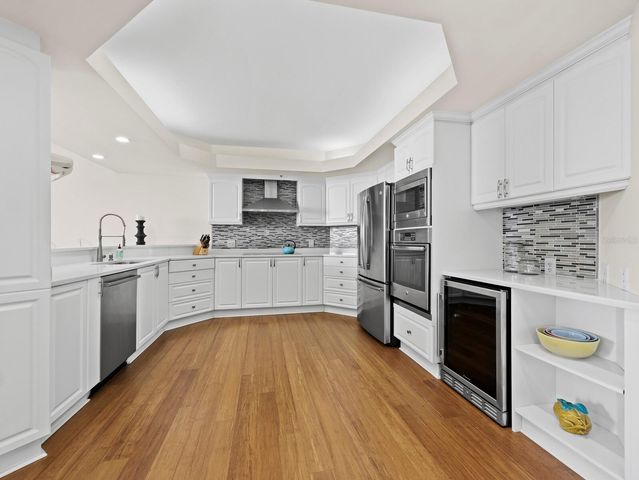 2110 HARBOURSIDE DRIVE 547, Longboat Key, FL 34228