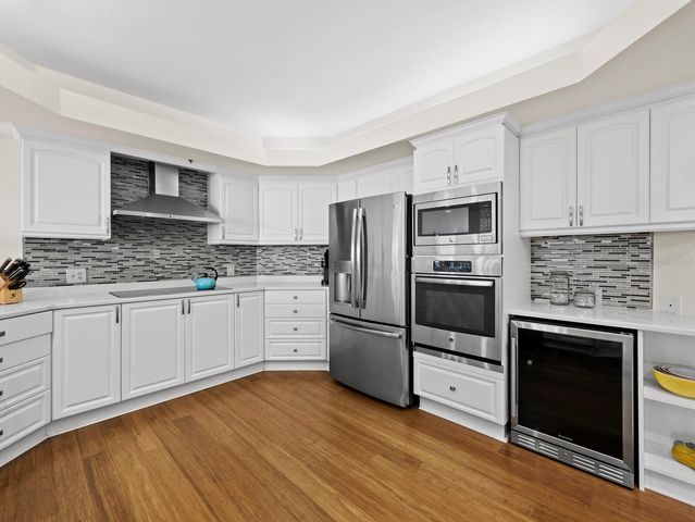 2110 HARBOURSIDE DRIVE 547, Longboat Key, FL 34228