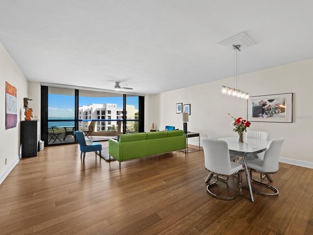 2110 HARBOURSIDE DRIVE 547, Longboat Key, FL 34228