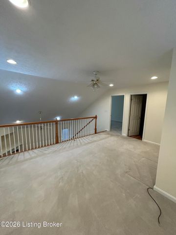 6821 Wynde Manor Dr, Louisville, KY 40228