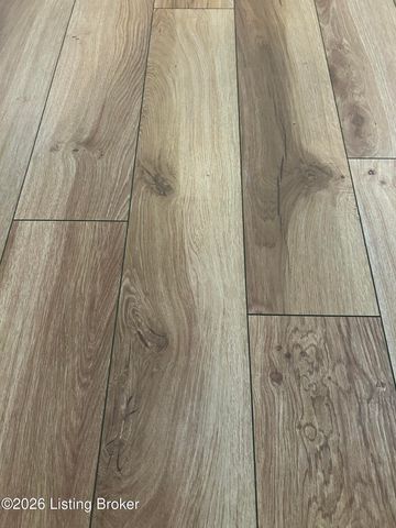 6821 Wynde Manor Dr, Louisville, KY 40228