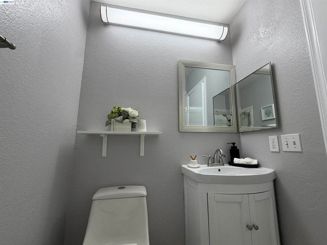 7265 Cronin Cir, Dublin, CA 94568