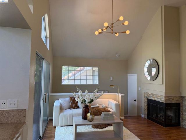 7265 Cronin Cir, Dublin, CA 94568