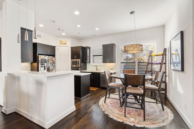 5911 Rose Street, Houston, TX 77007