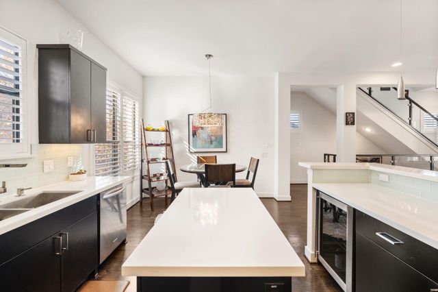 5911 Rose Street, Houston, TX 77007