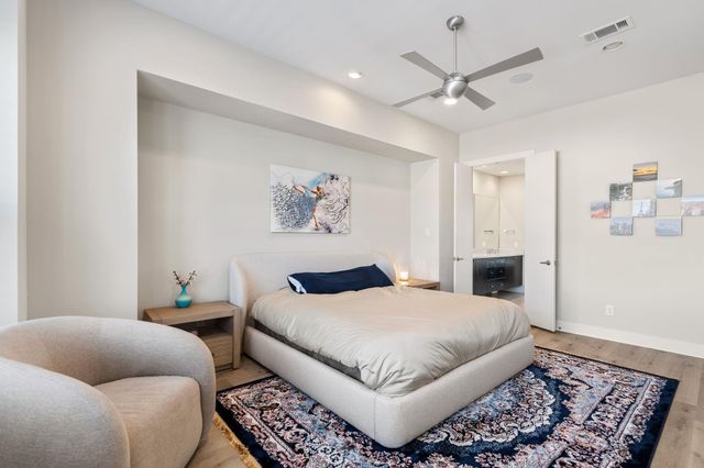 5911 Rose Street, Houston, TX 77007