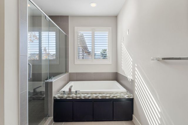 5911 Rose Street, Houston, TX 77007