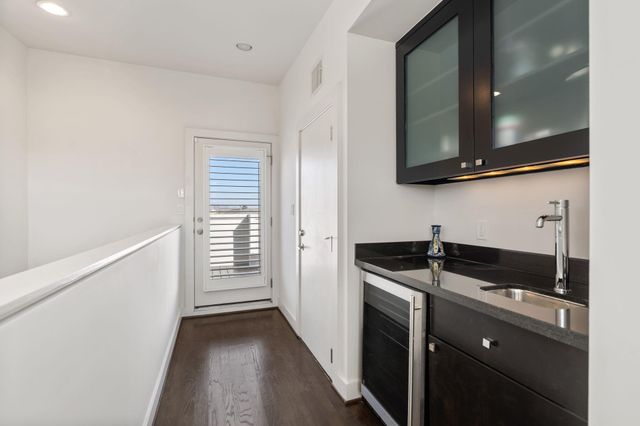 5911 Rose Street, Houston, TX 77007