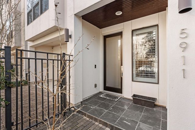 5911 Rose Street, Houston, TX 77007