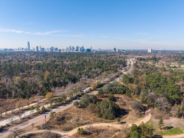 5911 Rose Street, Houston, TX 77007