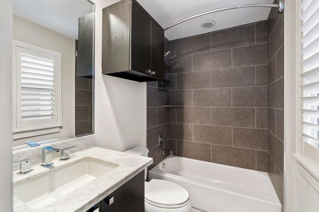 5911 Rose Street, Houston, TX 77007