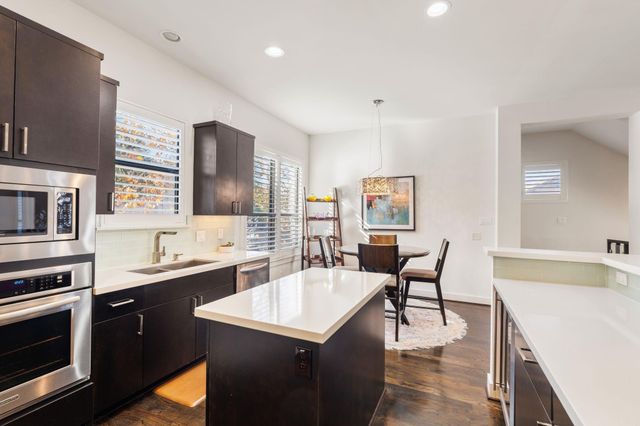 5911 Rose Street, Houston, TX 77007