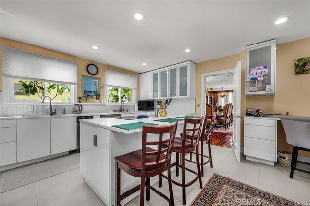 18423 Linnet, Tarzana, CA 91356