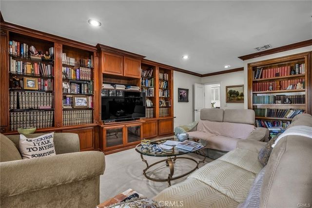 18423 Linnet, Tarzana, CA 91356