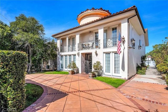18423 Linnet, Tarzana, CA 91356