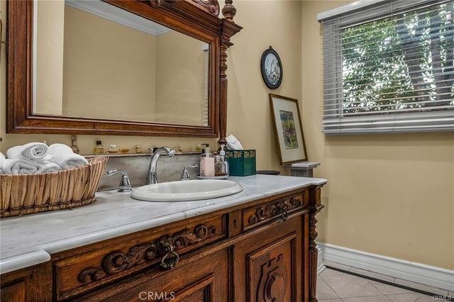 18423 Linnet, Tarzana, CA 91356