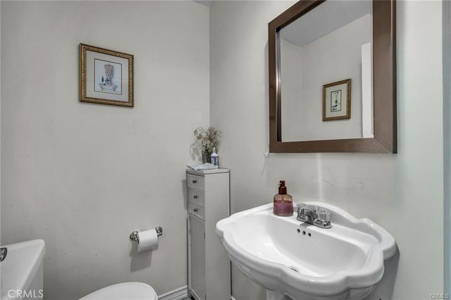 18423 Linnet, Tarzana, CA 91356