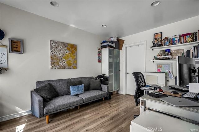 18423 Linnet, Tarzana, CA 91356