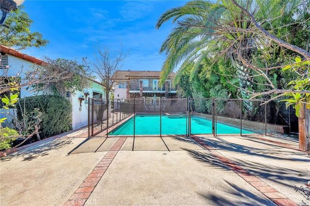18423 Linnet, Tarzana, CA 91356