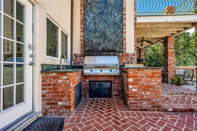 18423 Linnet, Tarzana, CA 91356