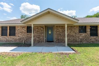 1006 Eagle Drive, Eddy, TX 76524