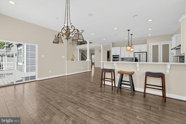 10640 WENNINGTON ST, Middle River, MD 21220