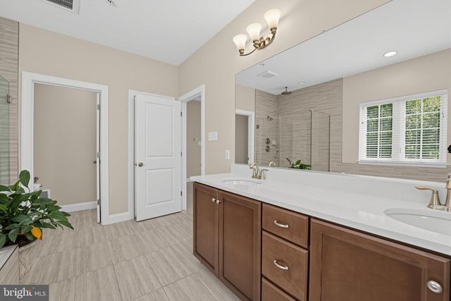 10640 WENNINGTON ST, Middle River, MD 21220