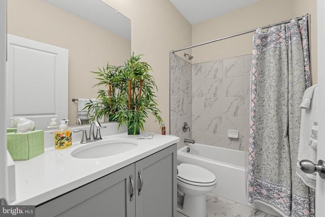 10640 WENNINGTON ST, Middle River, MD 21220