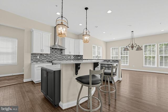 10640 WENNINGTON ST, Middle River, MD 21220