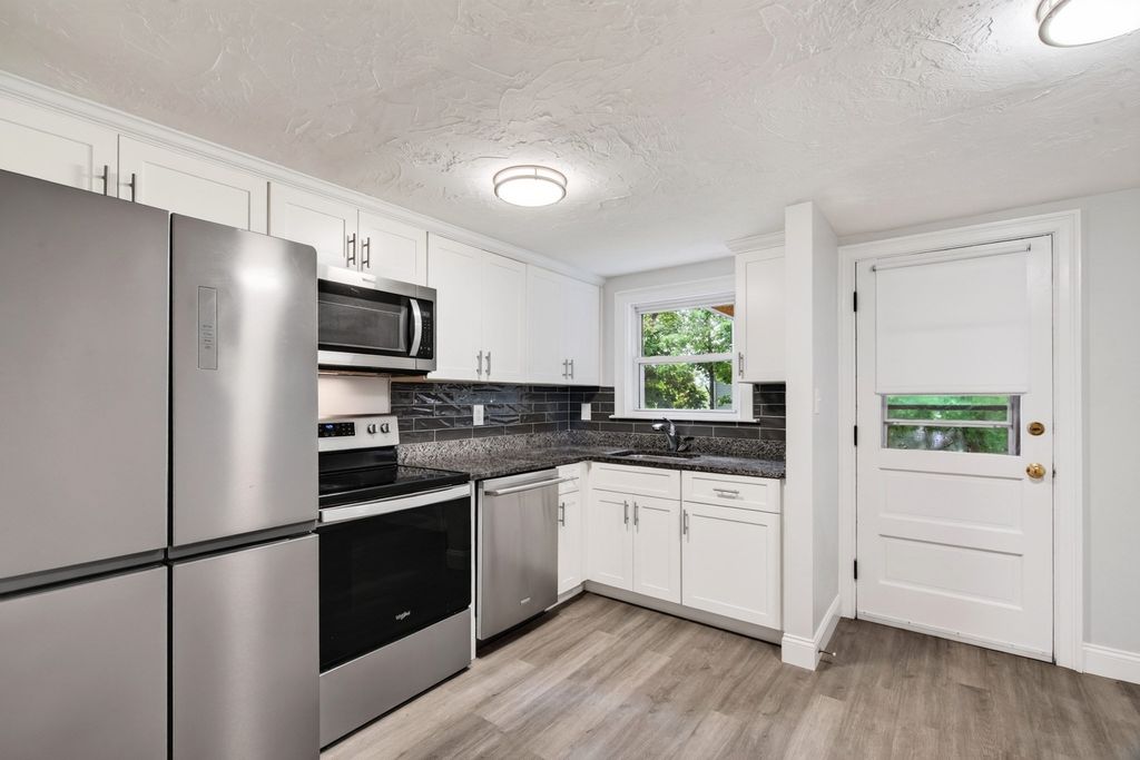 2 Charles St 3, Randolph, MA 02368