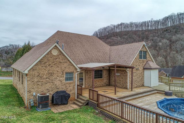 166 Clarksdale Circle, Rogersville, TN 37857