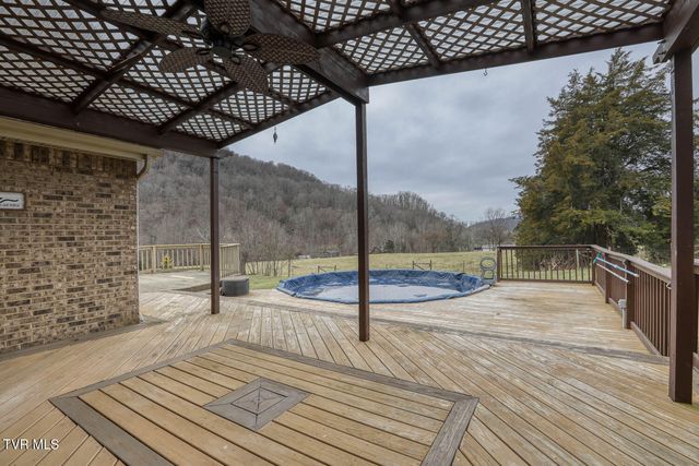 166 Clarksdale Circle, Rogersville, TN 37857