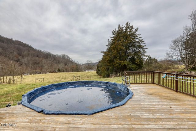 166 Clarksdale Circle, Rogersville, TN 37857