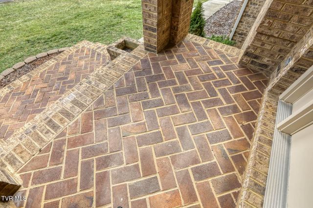 166 Clarksdale Circle, Rogersville, TN 37857