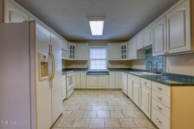 166 Clarksdale Circle, Rogersville, TN 37857