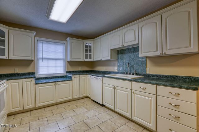 166 Clarksdale Circle, Rogersville, TN 37857