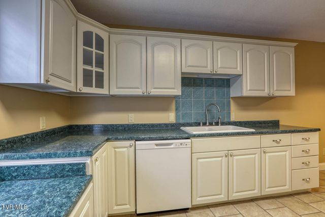 166 Clarksdale Circle, Rogersville, TN 37857