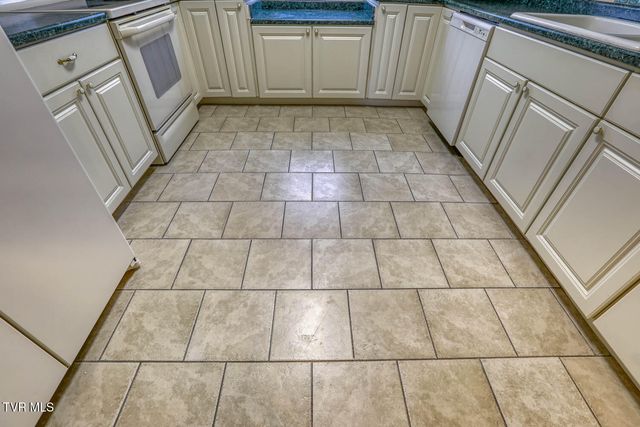 166 Clarksdale Circle, Rogersville, TN 37857