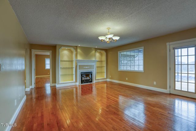 166 Clarksdale Circle, Rogersville, TN 37857