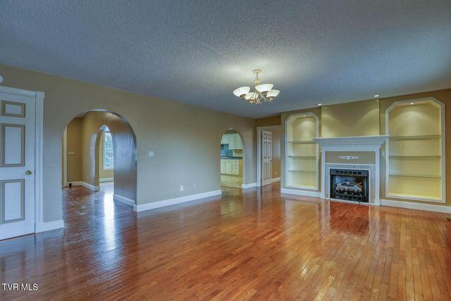 166 Clarksdale Circle, Rogersville, TN 37857