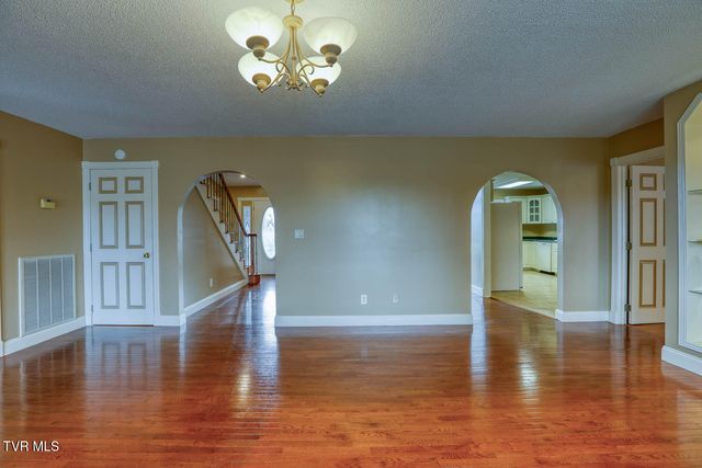 166 Clarksdale Circle, Rogersville, TN 37857