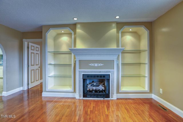166 Clarksdale Circle, Rogersville, TN 37857