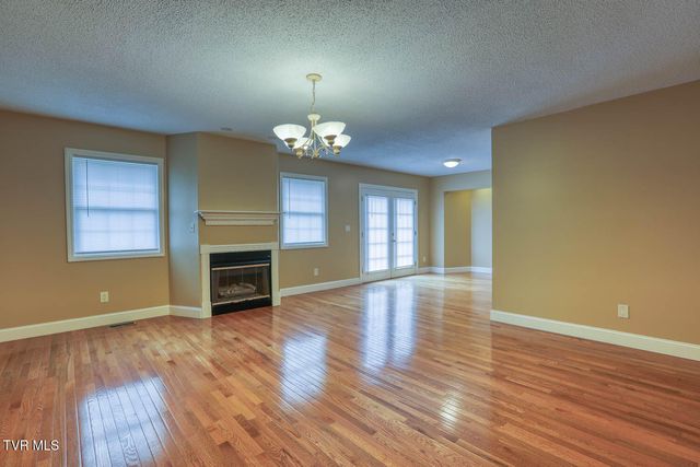 166 Clarksdale Circle, Rogersville, TN 37857