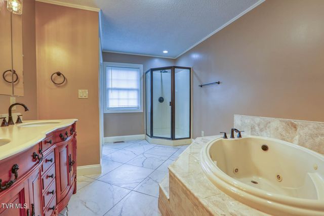 166 Clarksdale Circle, Rogersville, TN 37857