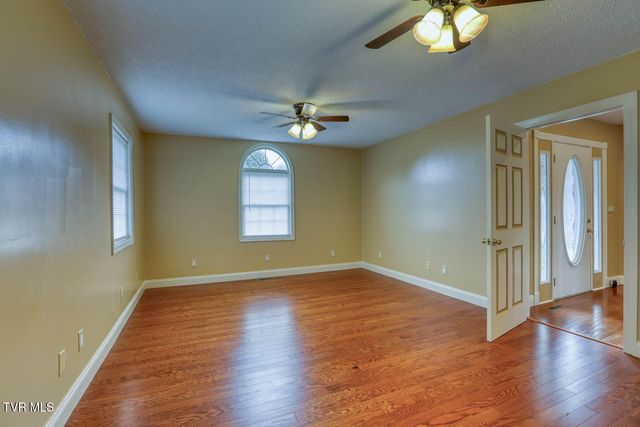 166 Clarksdale Circle, Rogersville, TN 37857