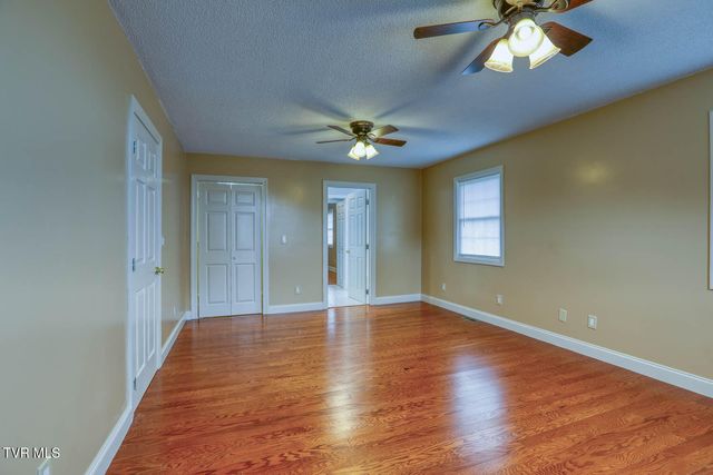 166 Clarksdale Circle, Rogersville, TN 37857