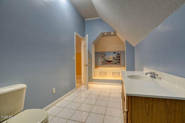 166 Clarksdale Circle, Rogersville, TN 37857