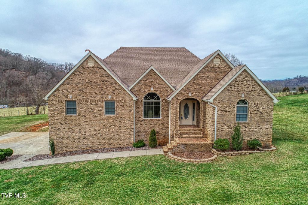 166 Clarksdale Circle, Rogersville, TN 37857