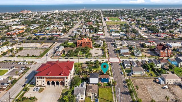 808 27th Street, Galveston, TX 77550