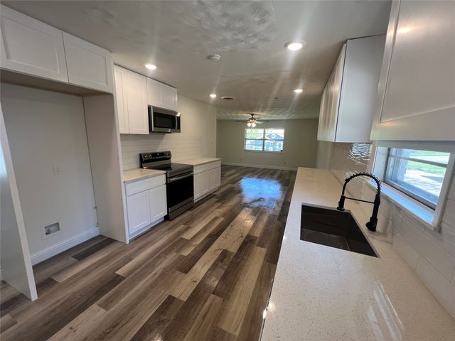 1501 W Chestnut Street, Denison, TX 75020